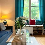 Magnifique Appartement Parisien Au Pied De La Tour Eiffel City Center